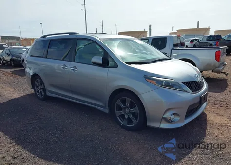 2017 Toyota Sienna Se Premium 8 Passenger z USA, uszkodzony, nr VIN 5TDXZ3DCXHS898965